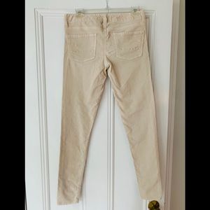 Lightweight corduroy skinny jeggings.